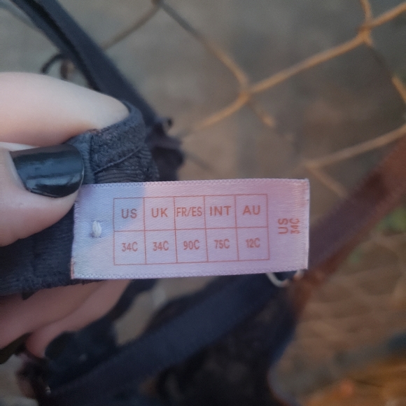 transparent lace bra - Picture 2 of 3